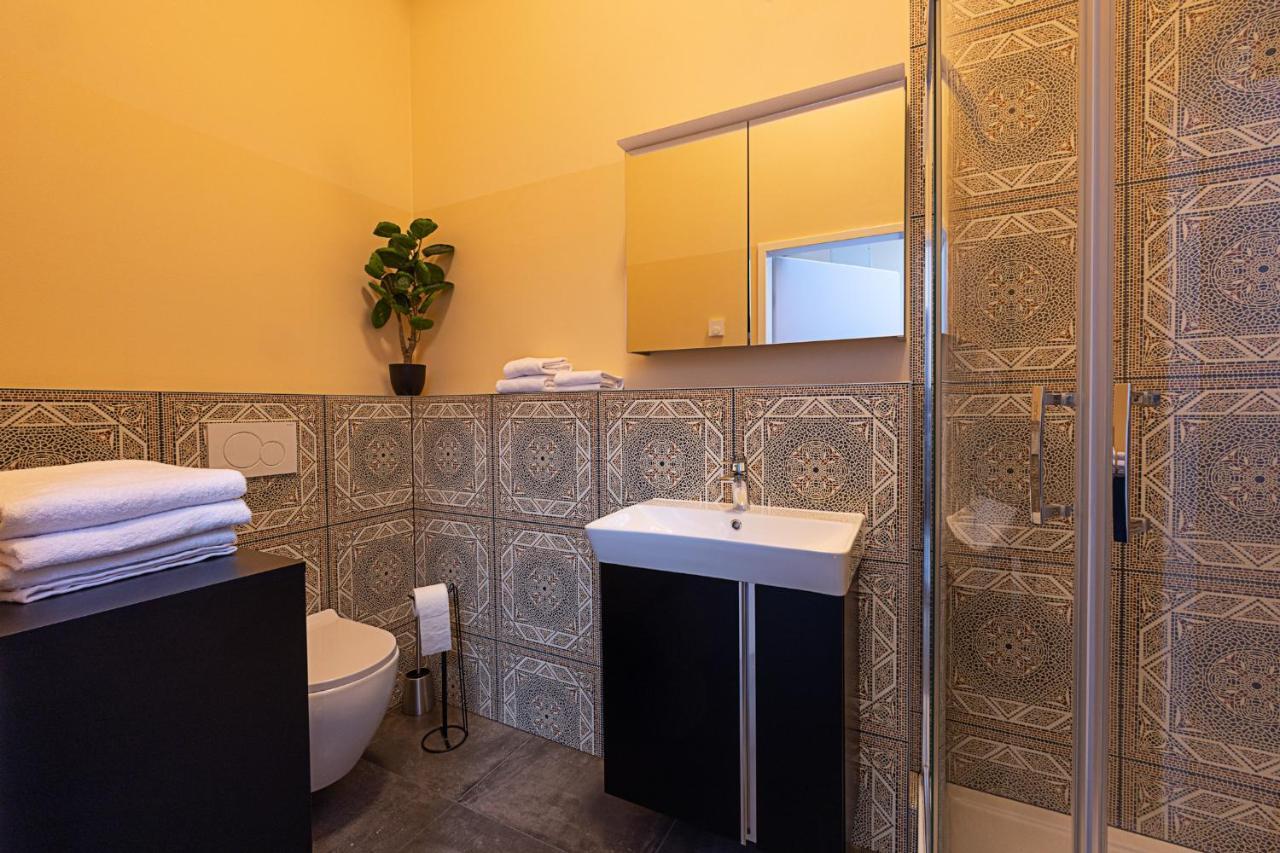 Fabric Apartments Dettingen an der Erms Екстериор снимка