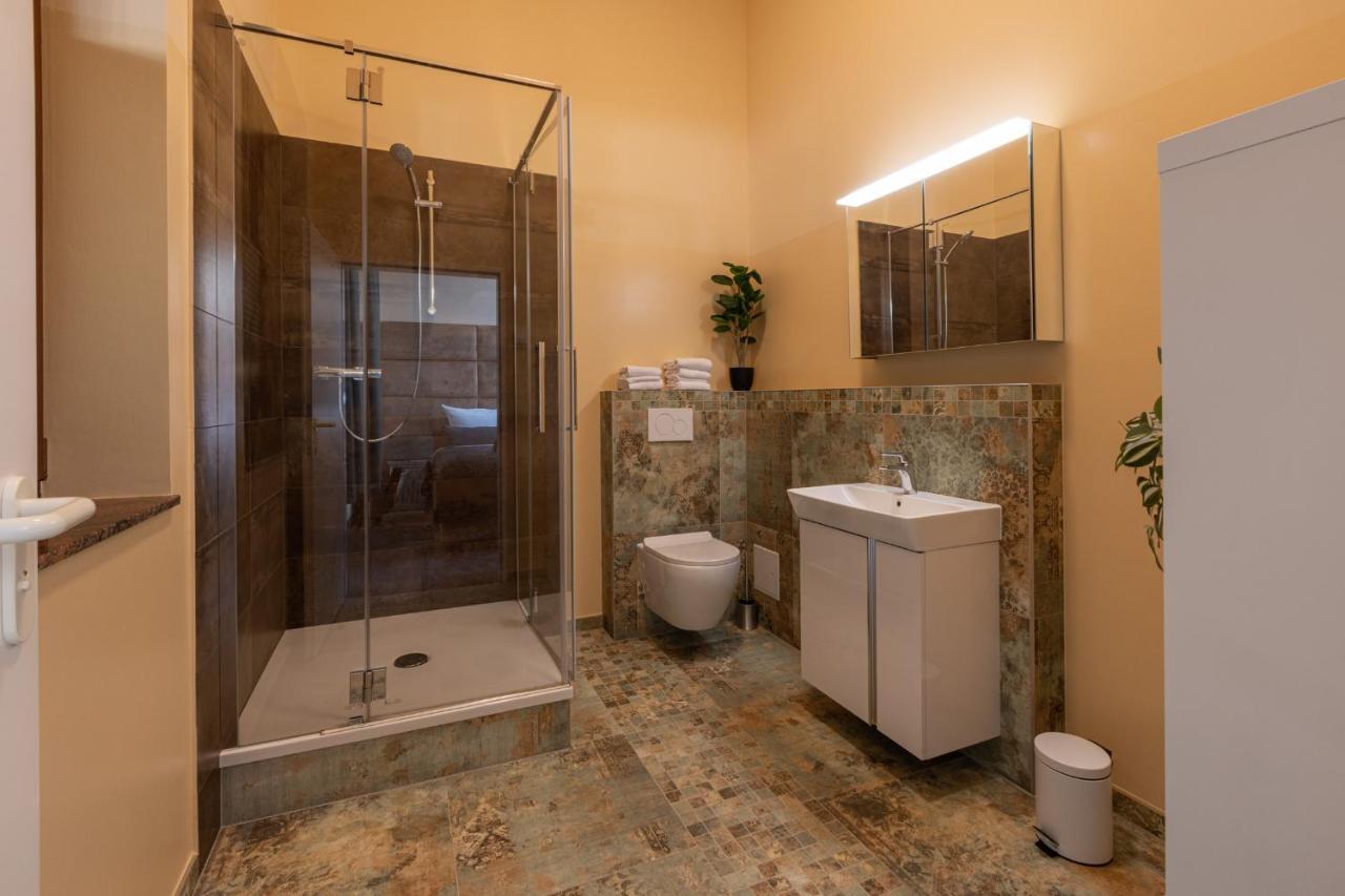 Fabric Apartments Dettingen an der Erms Екстериор снимка