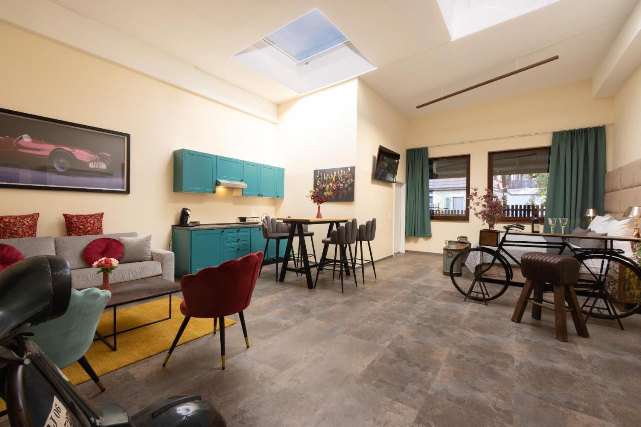Fabric Apartments Dettingen an der Erms Екстериор снимка