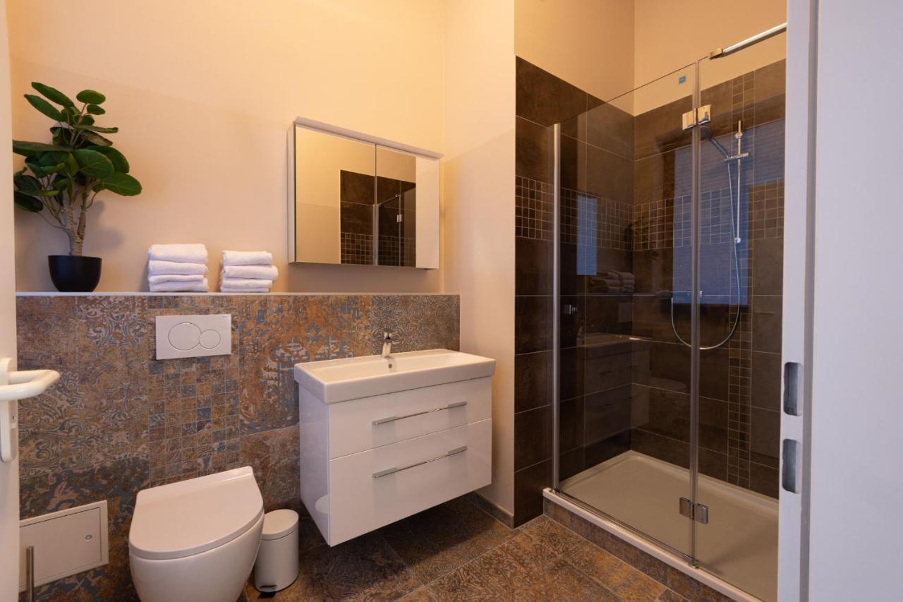 Fabric Apartments Dettingen an der Erms Екстериор снимка